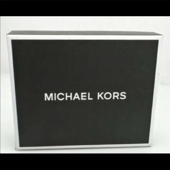 SOLD 🛑 - Picture 6 of 6